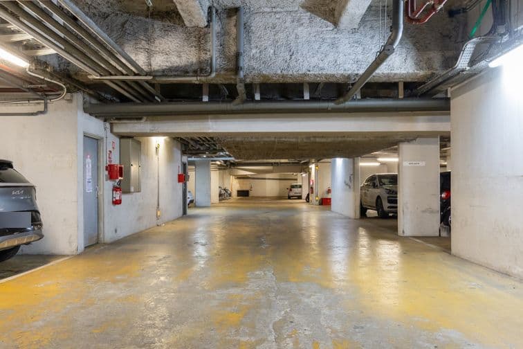 Parking souterrain sécurisé à Zecoworking - Courbevoie